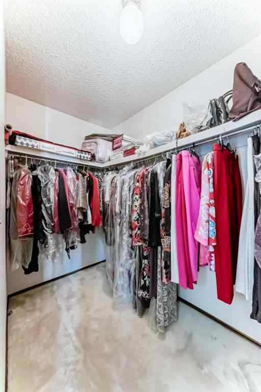 MLS® A2260663 - 16 Edgeland Bay NW in Edgemont Calgary, Residential