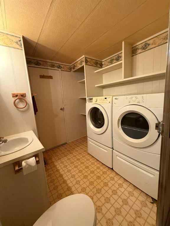 MLS® A2260685 - 333 Fleet Street SW in SW Hill Medicine Hat, Residential