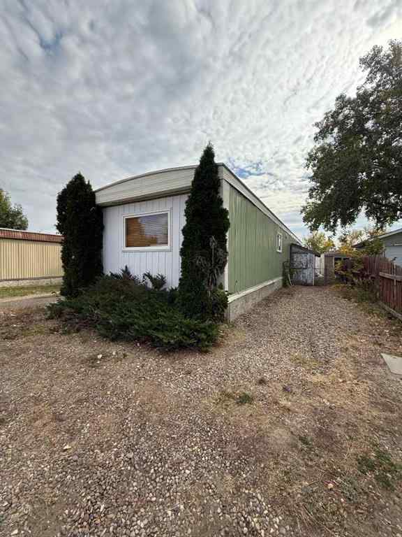 MLS® A2260685 - 333 Fleet Street SW in SW Hill Medicine Hat, Residential