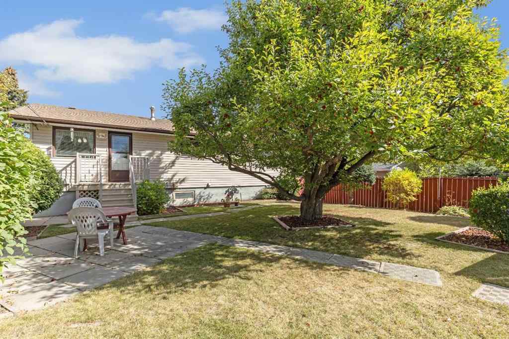 MLS® A2260697 - 3303 Boulton Road NW in Brentwood Calgary, Residential