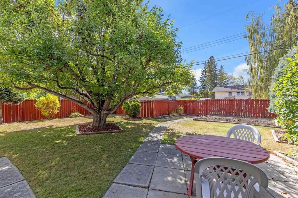 MLS® A2260697 - 3303 Boulton Road NW in Brentwood Calgary, Residential