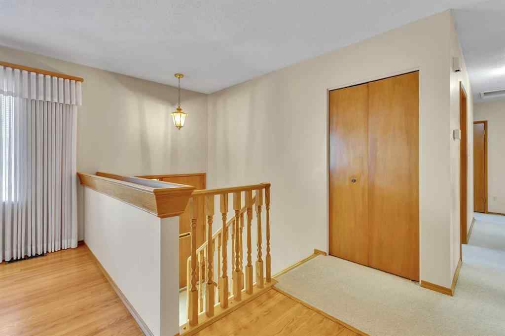 MLS® A2260697 - 3303 Boulton Road NW in Brentwood Calgary, Residential