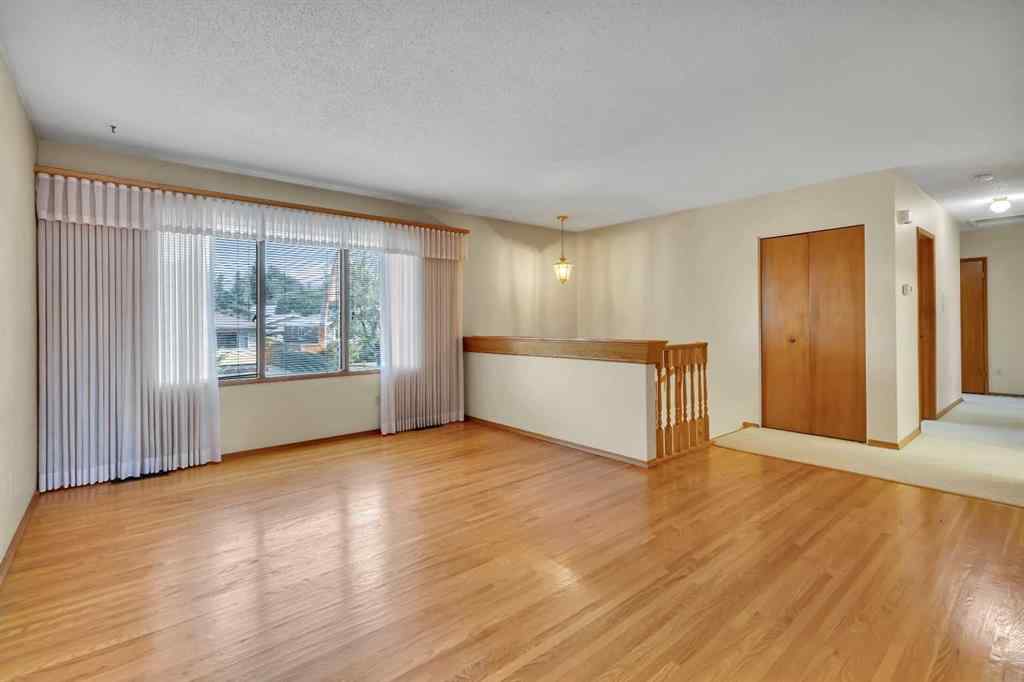 MLS® A2260697 - 3303 Boulton Road NW in Brentwood Calgary, Residential