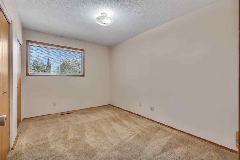 MLS® A2260697 - 3303 Boulton Road NW in Brentwood Calgary, Residential