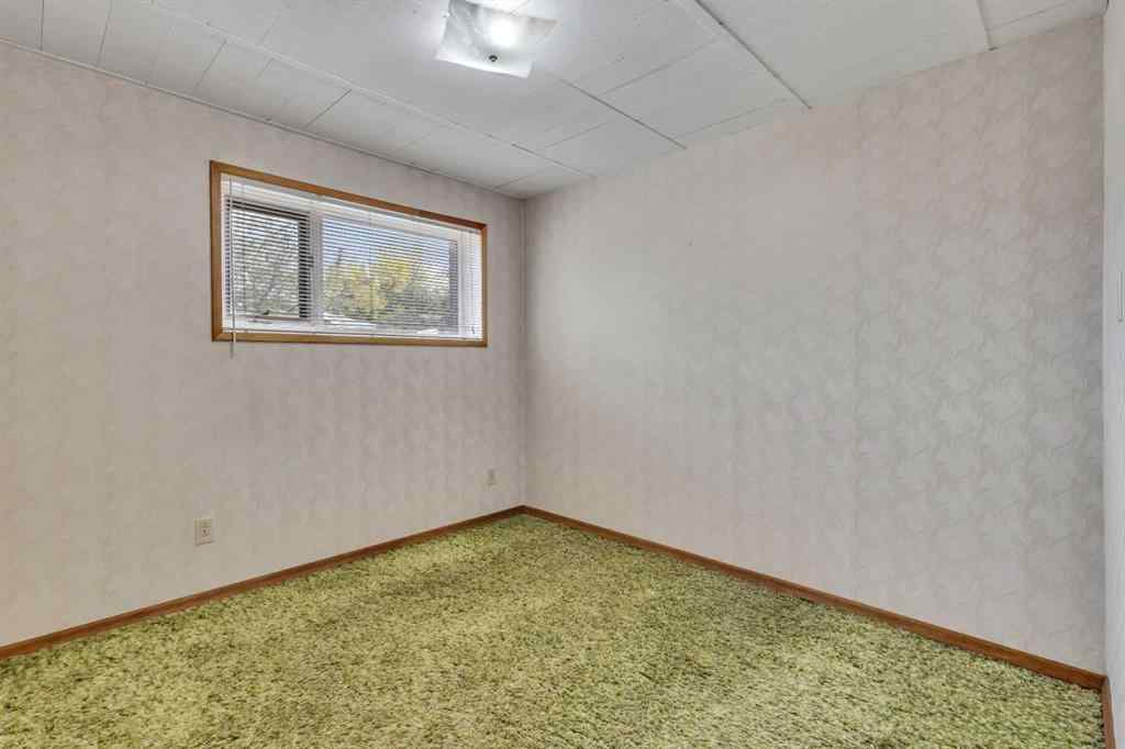 MLS® A2260697 - 3303 Boulton Road NW in Brentwood Calgary, Residential