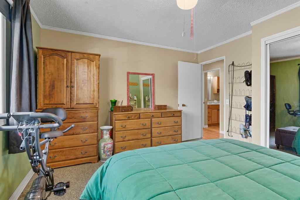 MLS® A2260709 - 124 Lynnbrook Road SE in Ogden Calgary, Residential