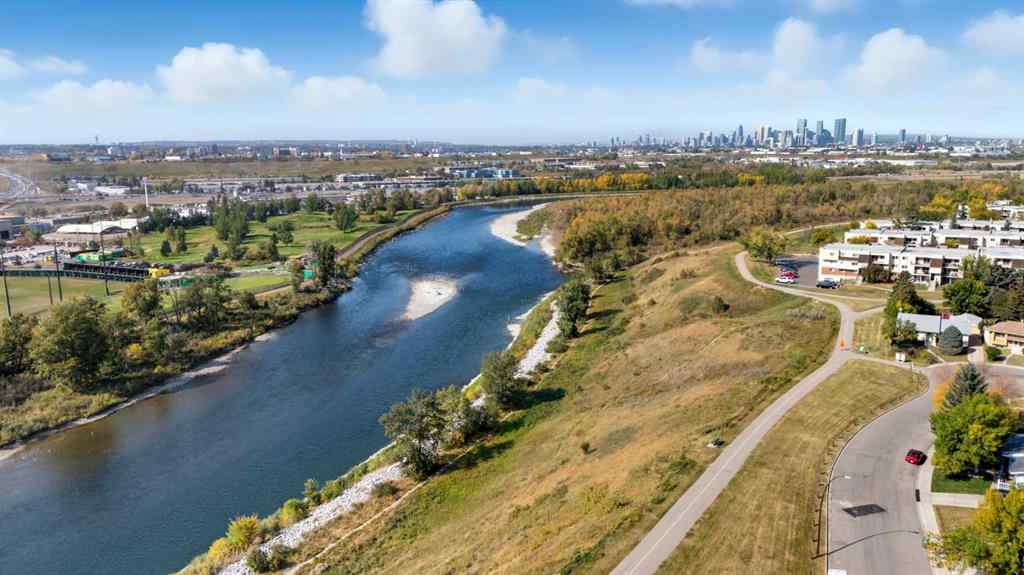 MLS® A2260709 - 124 Lynnbrook Road SE in Ogden Calgary, Residential