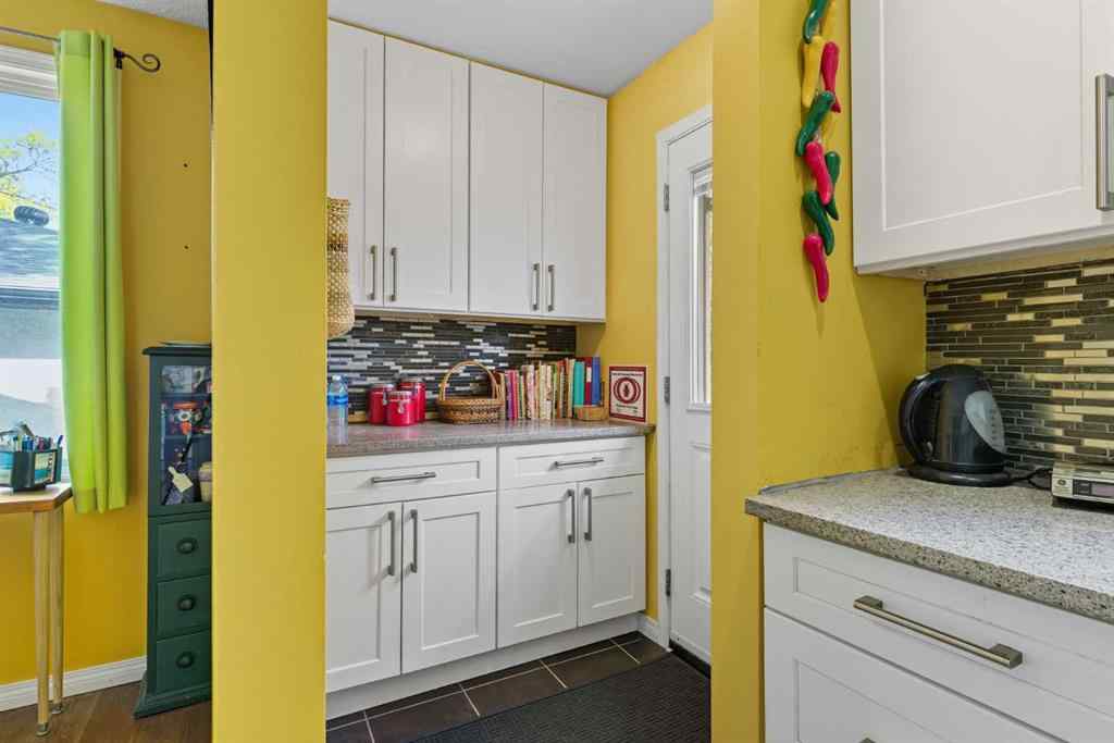 MLS® A2260709 - 124 Lynnbrook Road SE in Ogden Calgary, Residential