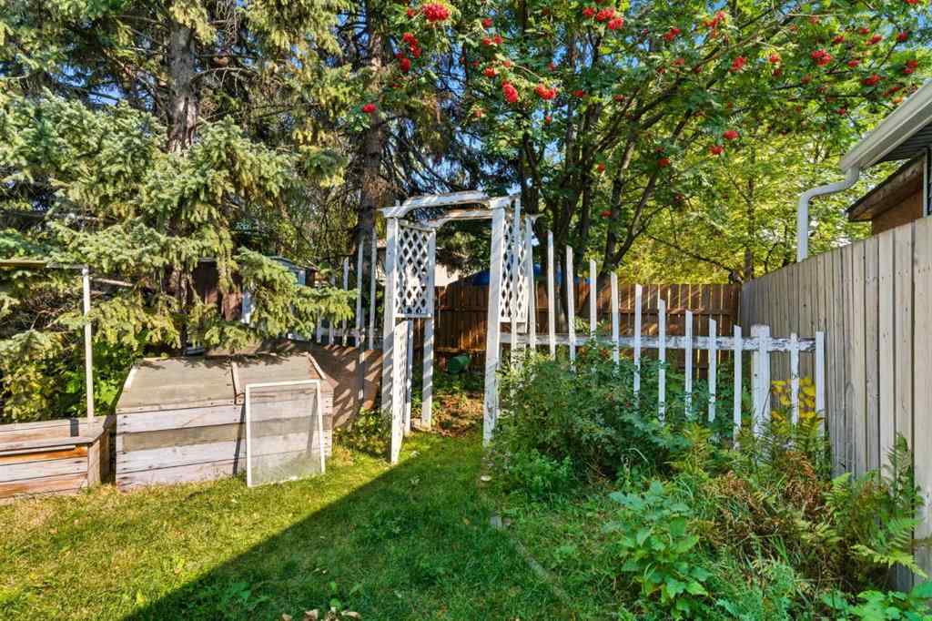 MLS® A2260709 - 124 Lynnbrook Road SE in Ogden Calgary, Residential