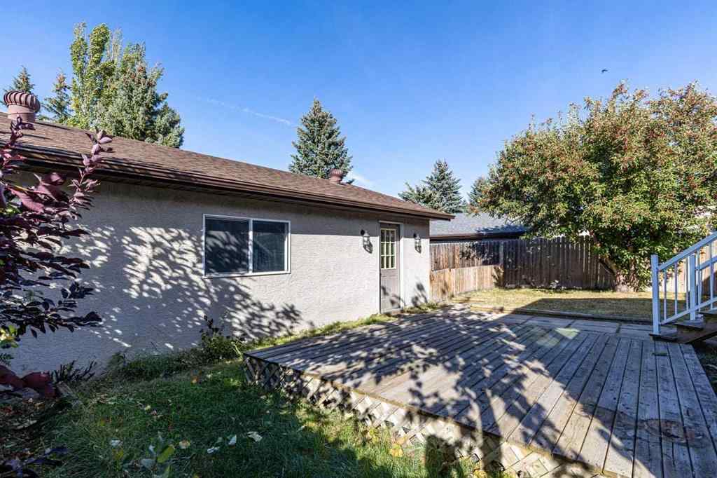 MLS® A2260710 - 1018 10 Avenue SE in Emerson Lake Estates High River, Residential