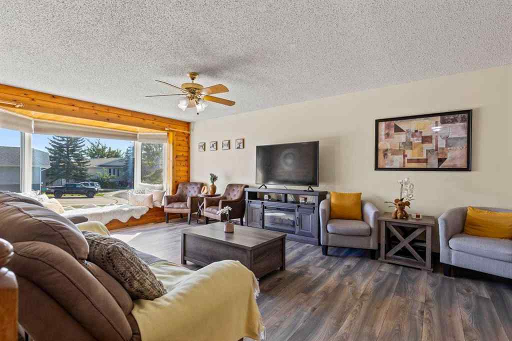 MLS® A2260710 - 1018 10 Avenue SE in Emerson Lake Estates High River, Residential