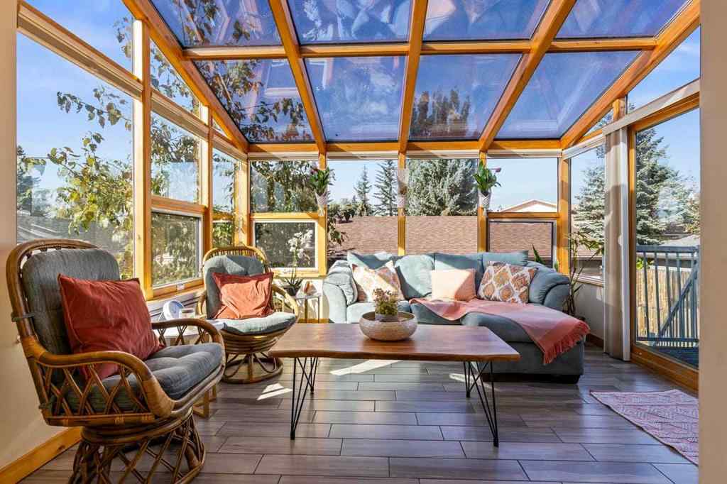 MLS® A2260710 - 1018 10 Avenue SE in Emerson Lake Estates High River, Residential