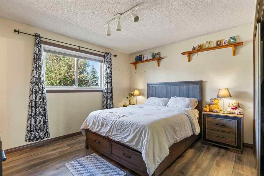 MLS® A2260710 - 1018 10 Avenue SE in Emerson Lake Estates High River, Residential