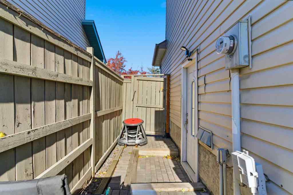 MLS® A2260711 - 162 Mt Apex Crescent SE in McKenzie Lake Calgary, Residential