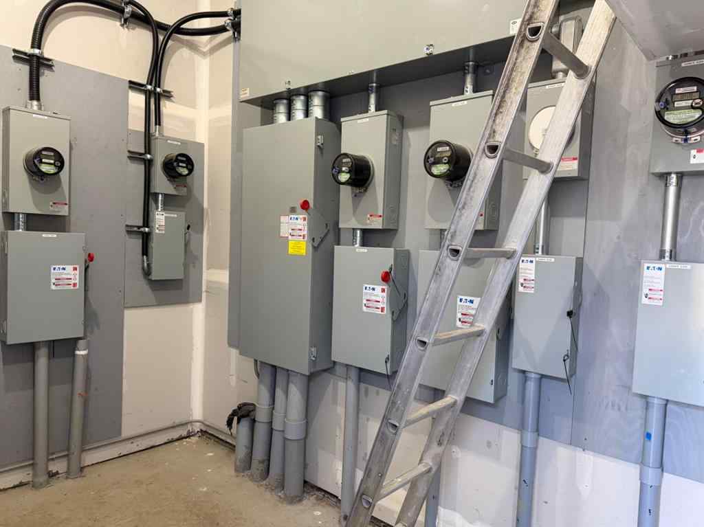 MLS® A2260712 - Unit #105 5302 Vista Trail  in Valley Ridge Blackfalds, Commercial