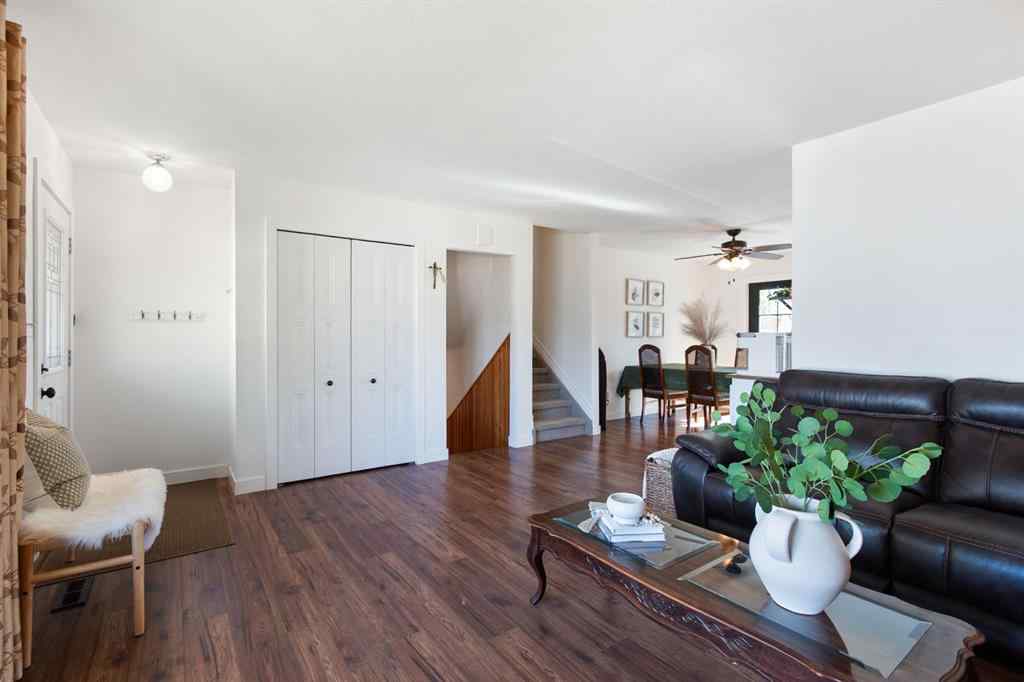 MLS® A2260717 - 5445 56 Street  in NONE Olds, Residential