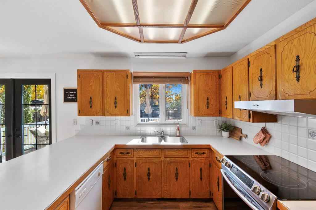 MLS® A2260717 - 5445 56 Street  in NONE Olds, Residential