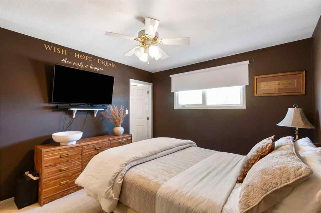 MLS® A2260717 - 5445 56 Street  in NONE Olds, Residential