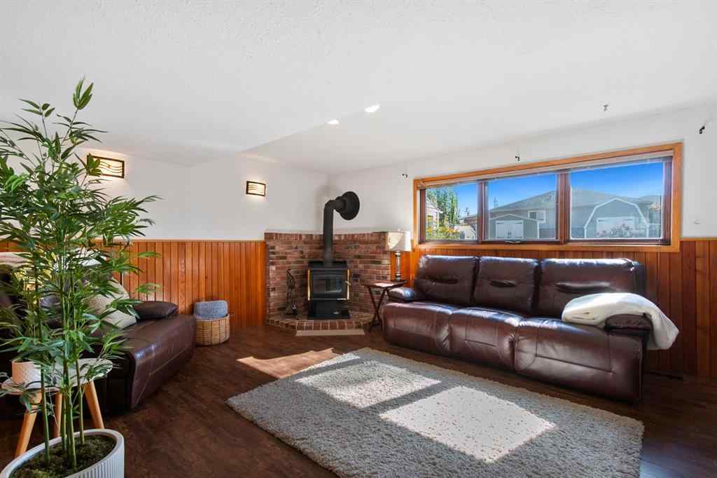 MLS® A2260717 - 5445 56 Street  in NONE Olds, Residential