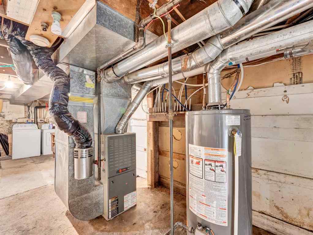 MLS® A2260718 - 261 4 Street SW in SW Hill Medicine Hat, Residential