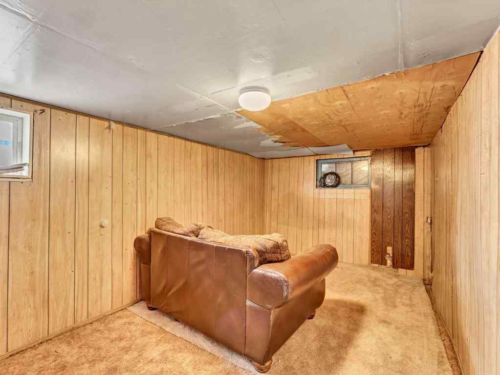 MLS® A2260718 - 261 4 Street SW in SW Hill Medicine Hat, Residential