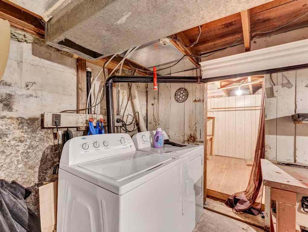 MLS® A2260718 - 261 4 Street SW in SW Hill Medicine Hat, Residential