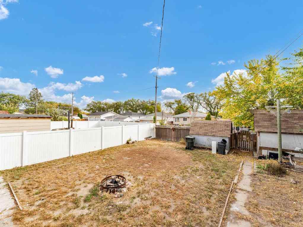 MLS® A2260718 - 261 4 Street SW in SW Hill Medicine Hat, Residential