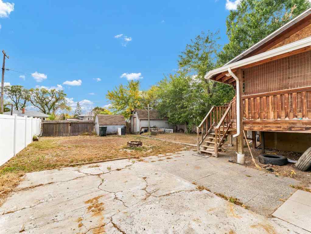 MLS® A2260718 - 261 4 Street SW in SW Hill Medicine Hat, Residential