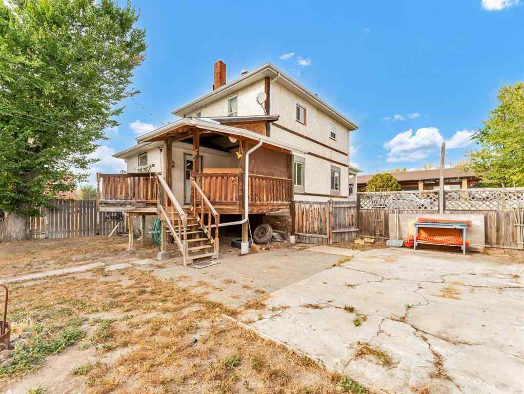 MLS® A2260718 - 261 4 Street SW in SW Hill Medicine Hat, Residential