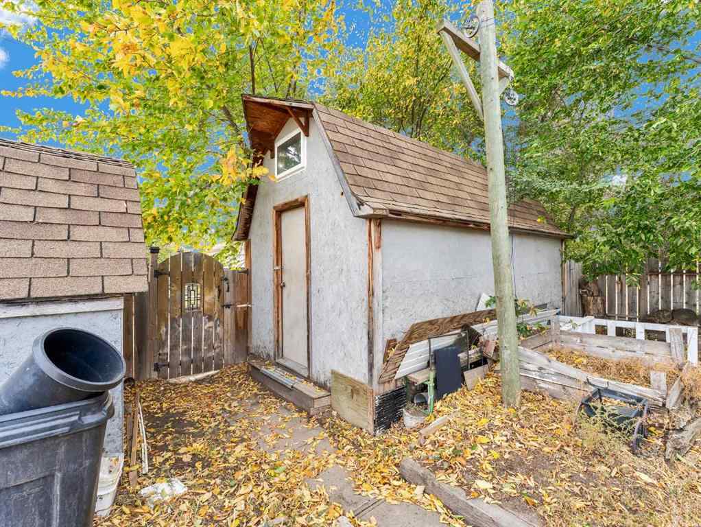 MLS® A2260718 - 261 4 Street SW in SW Hill Medicine Hat, Residential