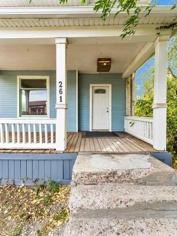 MLS® A2260718 - 261 4 Street SW in SW Hill Medicine Hat, Residential