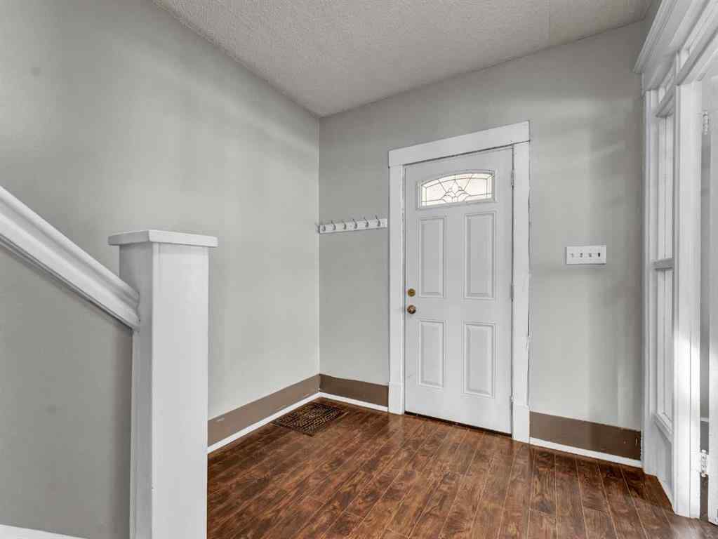 MLS® A2260718 - 261 4 Street SW in SW Hill Medicine Hat, Residential