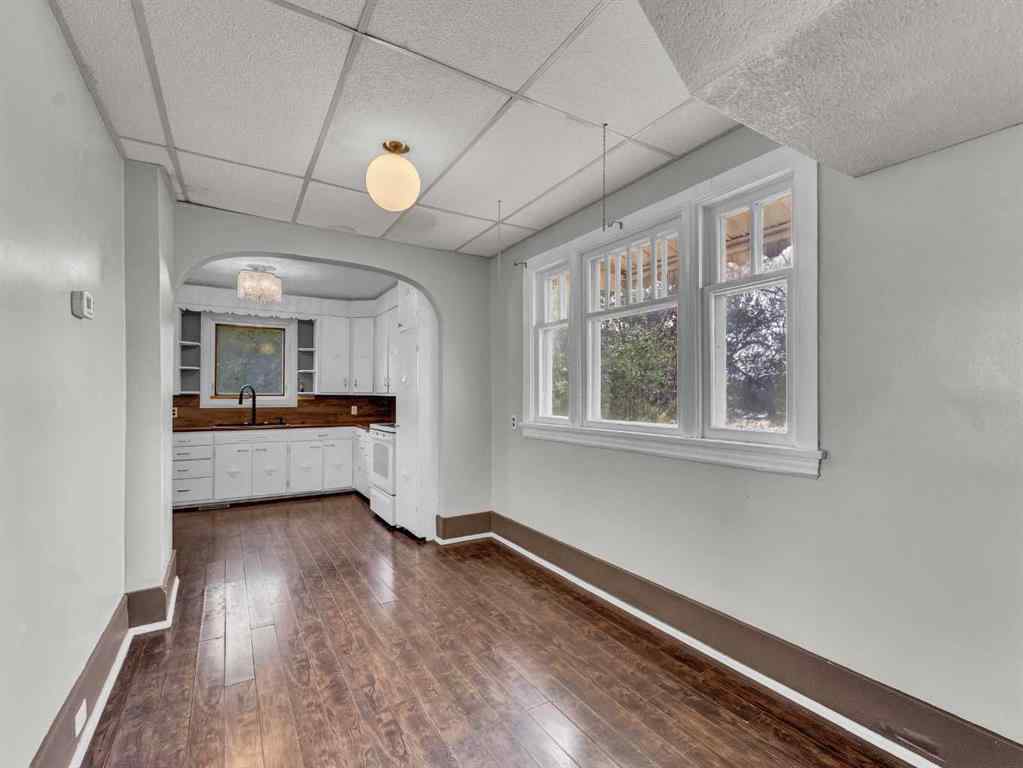 MLS® A2260718 - 261 4 Street SW in SW Hill Medicine Hat, Residential