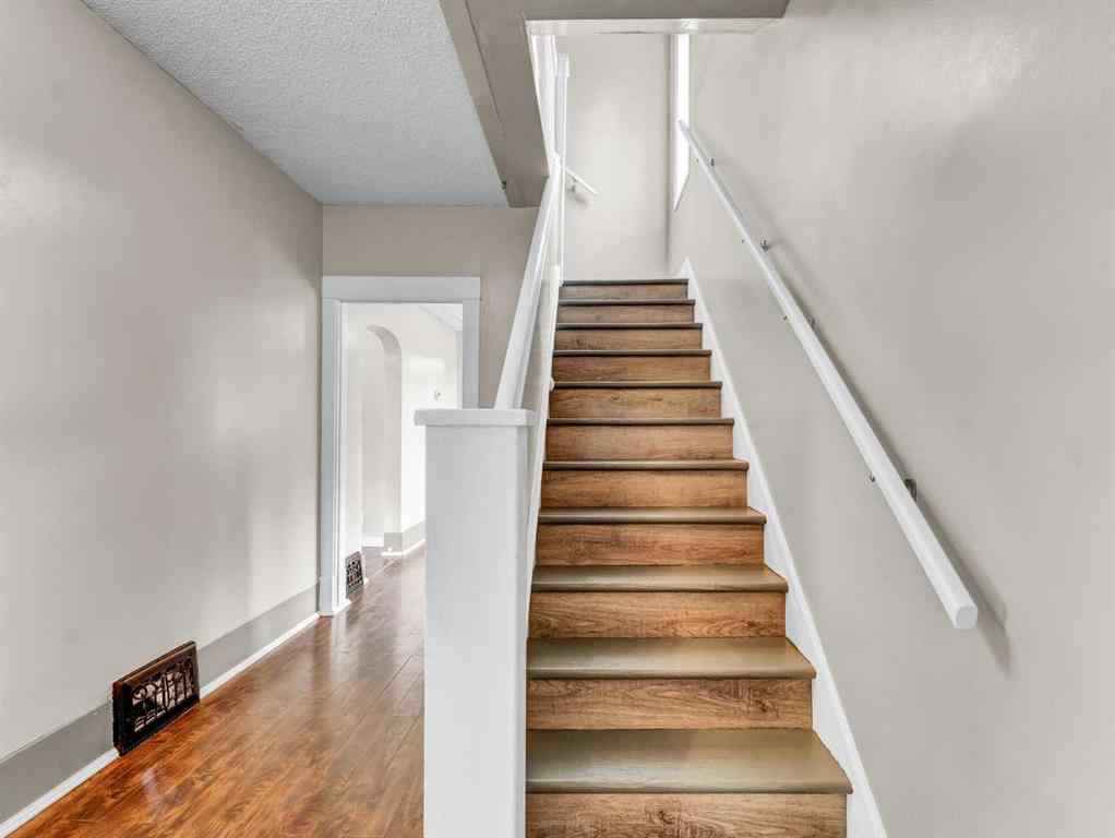 MLS® A2260718 - 261 4 Street SW in SW Hill Medicine Hat, Residential