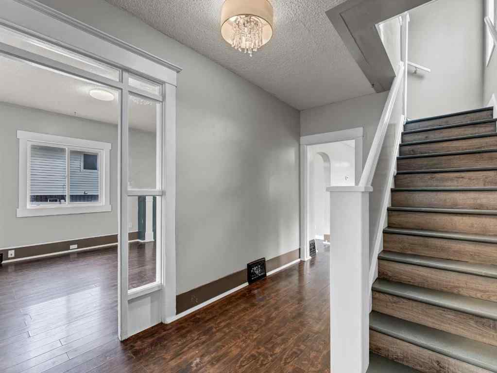 MLS® A2260718 - 261 4 Street SW in SW Hill Medicine Hat, Residential