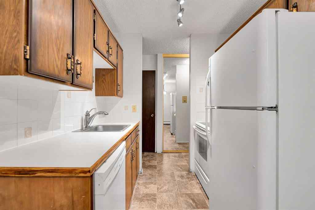 MLS® A2260720 - Unit #2106 4001B 49 Street NW in Varsity Calgary, Residential