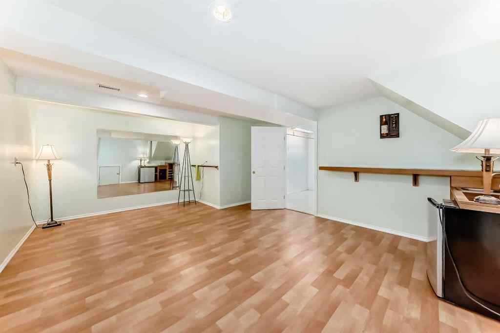 MLS® A2260723 - 35 Ray Avenue  in Rosedale Estates Red Deer, Residential