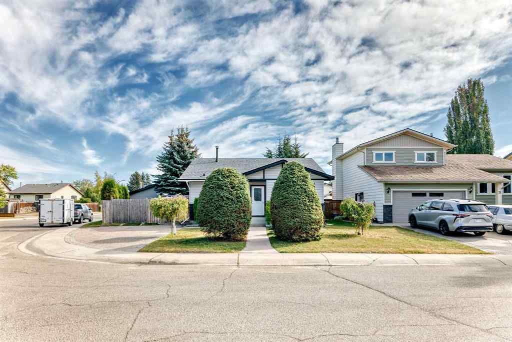 MLS® A2260723 - 35 Ray Avenue  in Rosedale Estates Red Deer, Residential
