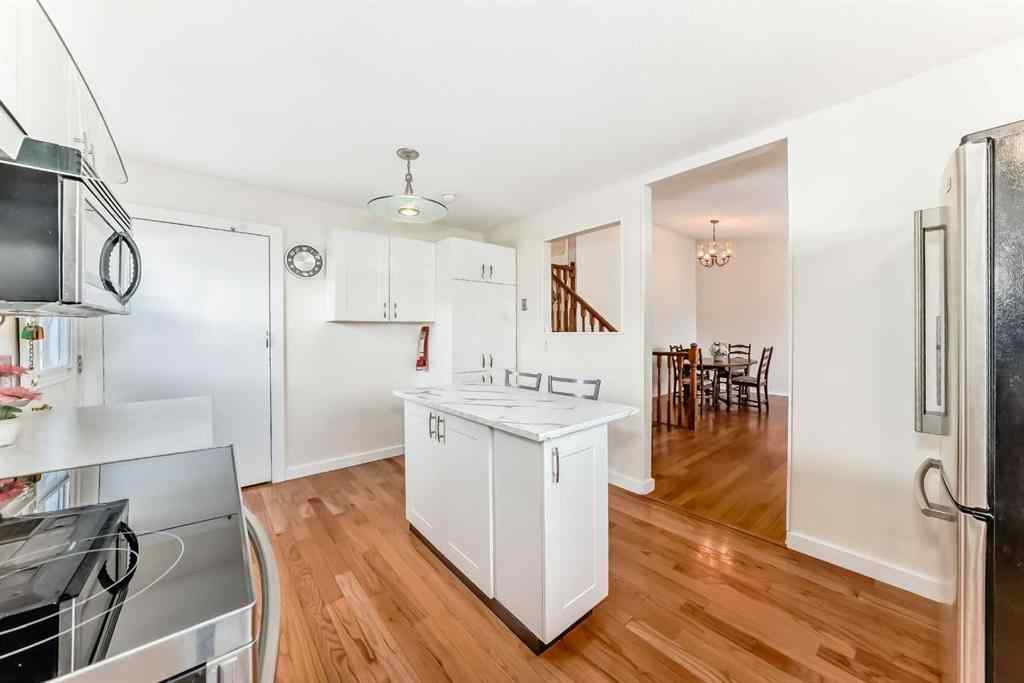 MLS® A2260723 - 35 Ray Avenue  in Rosedale Estates Red Deer, Residential