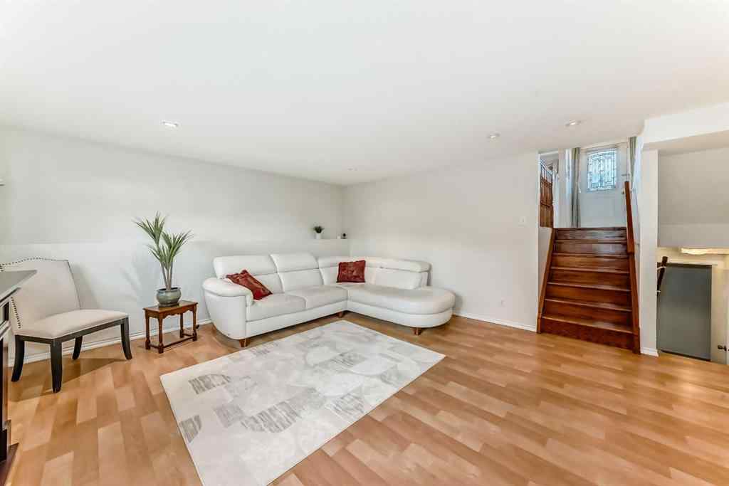 MLS® A2260723 - 35 Ray Avenue  in Rosedale Estates Red Deer, Residential