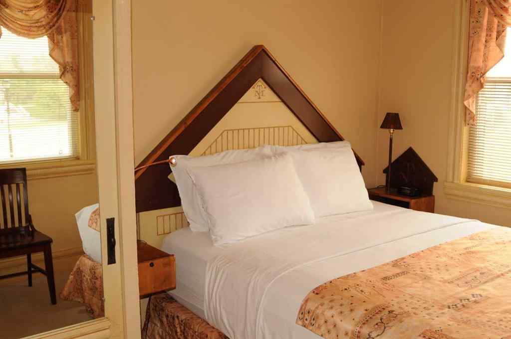 MLS® A2260727 - 10002 98 Street  in Downtown Peace River, Commercial