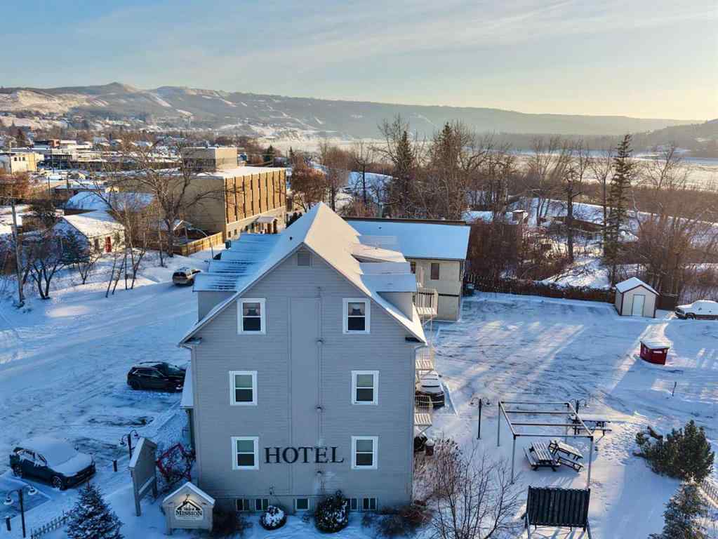 MLS® A2260727 - 10002 98 Street  in Downtown Peace River, Commercial