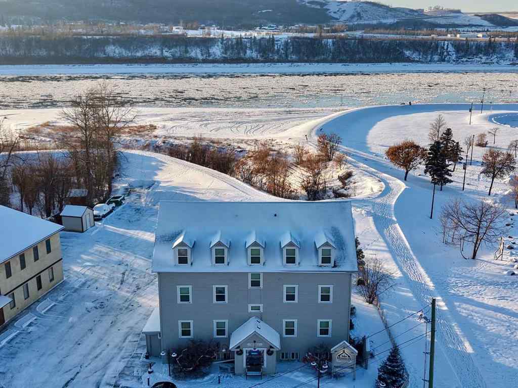 MLS® A2260727 - 10002 98 Street  in Downtown Peace River, Commercial