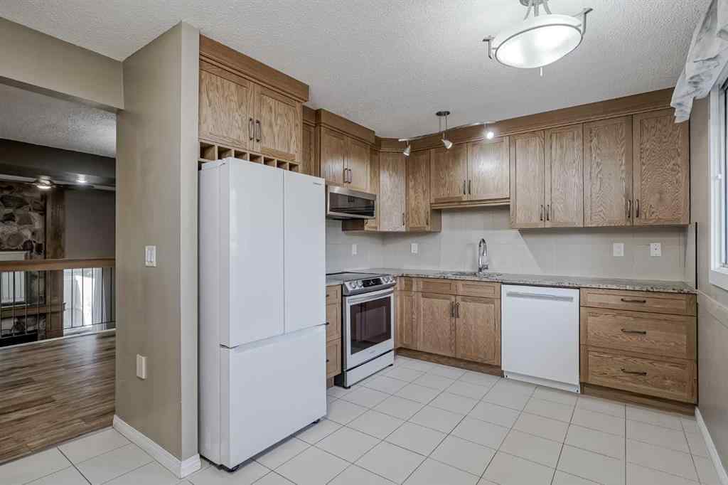 MLS® A2260733 - Unit #20 27 Silver Springs Drive NW in Silver Springs Calgary, Residential