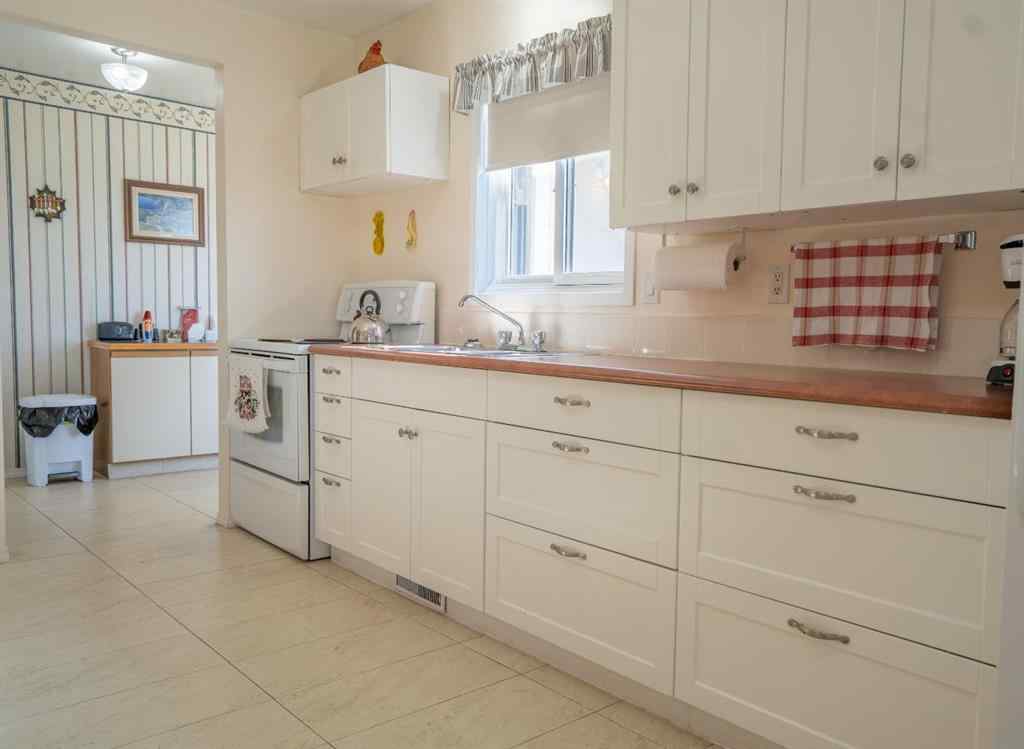 MLS® A2260746 - 40219 Range Road 222   in NONE Rural Lacombe County, Residential