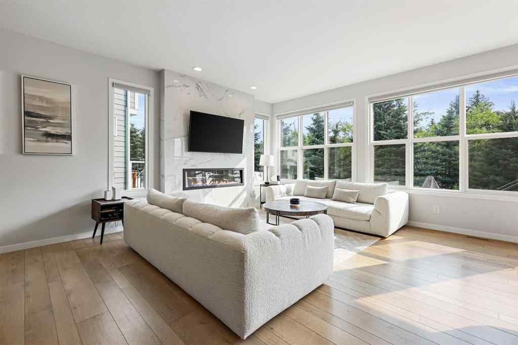 MLS® A2260750 - 186 West Grove Point SW in West Springs Calgary, Residential