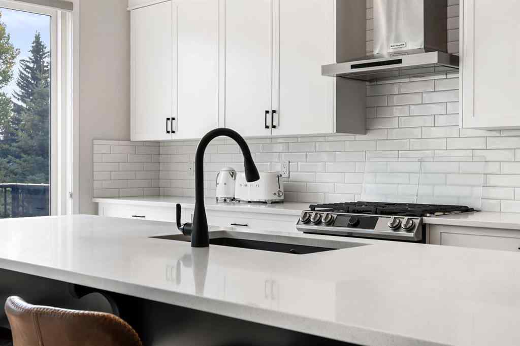 MLS® A2260750 - 186 West Grove Point SW in West Springs Calgary, Residential