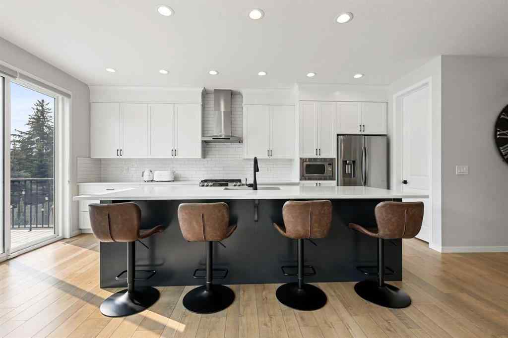 MLS® A2260750 - 186 West Grove Point SW in West Springs Calgary, Residential