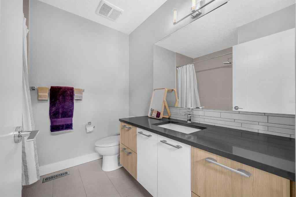 MLS® A2260769 - 724 24 Avenue NW in Mount Pleasant Calgary, Residential