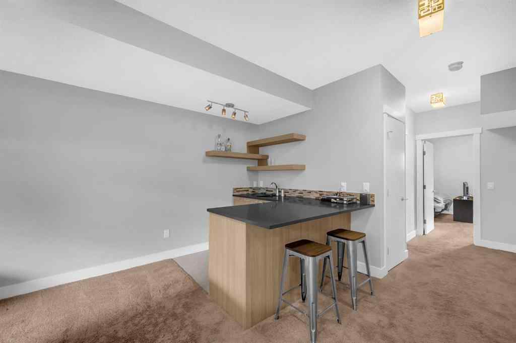 MLS® A2260769 - 724 24 Avenue NW in Mount Pleasant Calgary, Residential